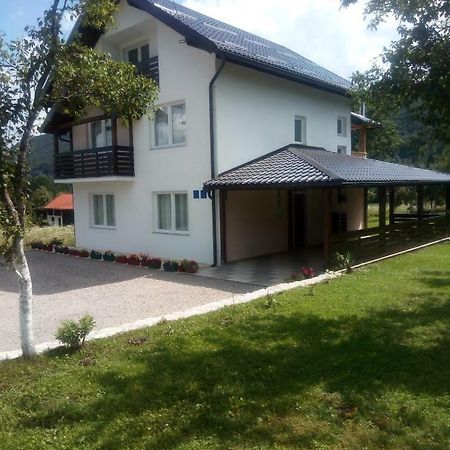 Apartments Paradise Licko Petrovo Selo Ngoại thất bức ảnh
