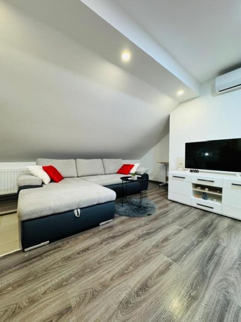 Apartments Paradise Licko Petrovo Selo Ngoại thất bức ảnh