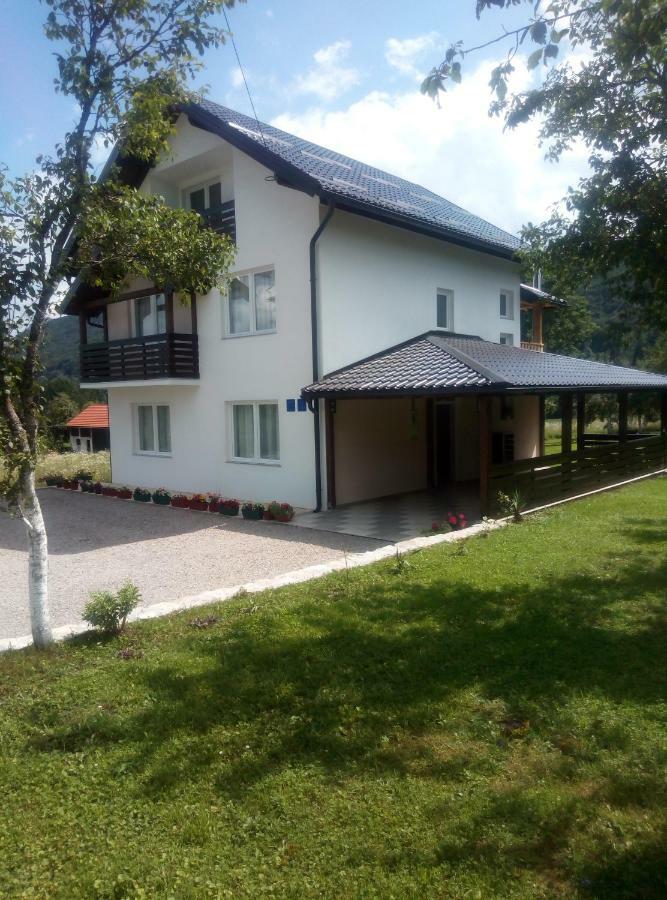 Apartments Paradise Licko Petrovo Selo Ngoại thất bức ảnh